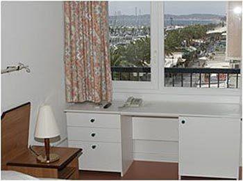 Les Voiliers Hotel Hyères